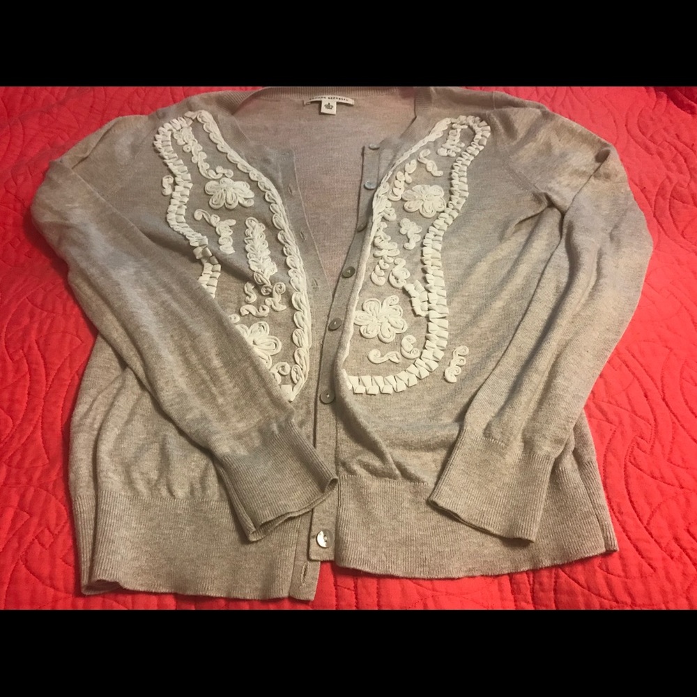 Banana Republic cardigan. Excellent condition.